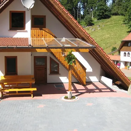 Appartement Holzbildhauerei Kammerer