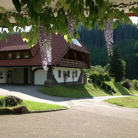 Holzbildhauerei Kammerer Apartment Triberg im Schwarzwald